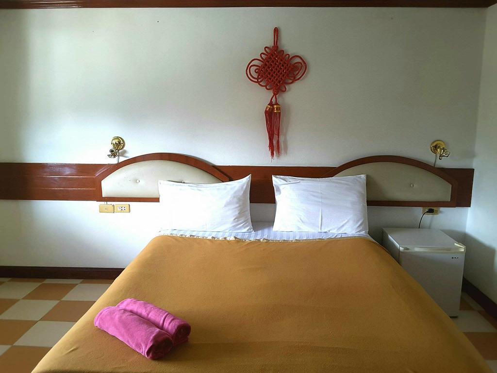 Dvc Hotel Чавенг Бийч Екстериор снимка