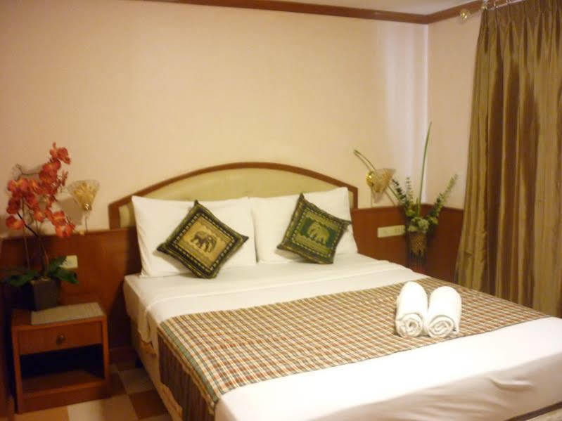 Dvc Hotel Чавенг Бийч Екстериор снимка